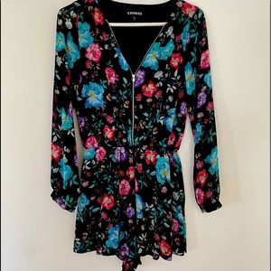 EXPRESS Floral Romper with Zipper